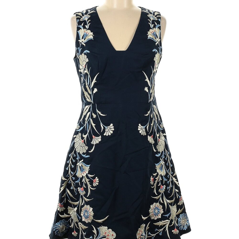 MOULINETTE SOEURS Anthropologie Bellflower Blue Embroidered dress Sz 8 - Picture 3 of 6